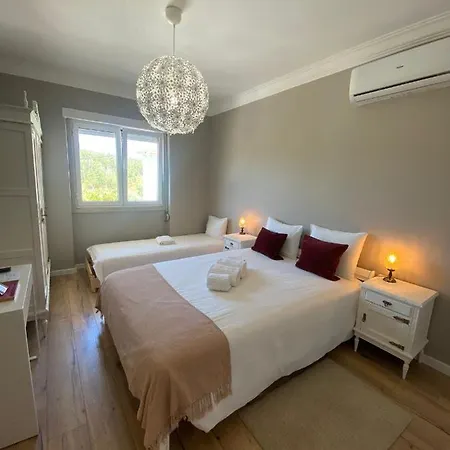 Guest house Quinta Janelas Do Vale 4*