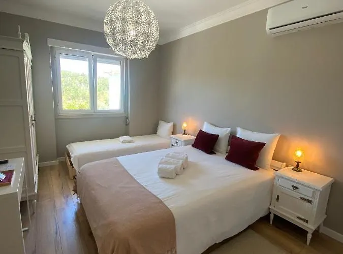 ゲストハウス Quinta Janelas Do Vale 4*